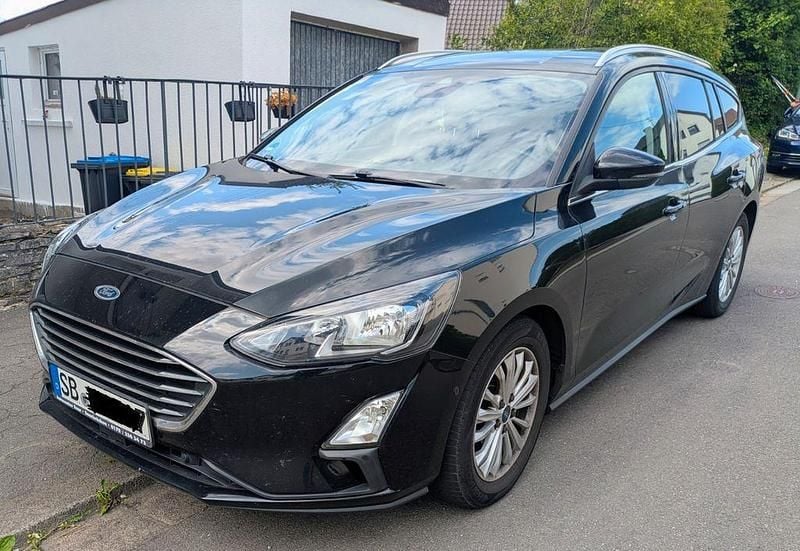 Silber Gebraucht 2019 Ford Focus Active Limousine | 9.500 € (Guter Preis) - Bild 1/1
