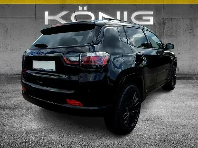 Gebraucht Jeep Compass 60 PS (44 kW) 2022 Schwarz SUV