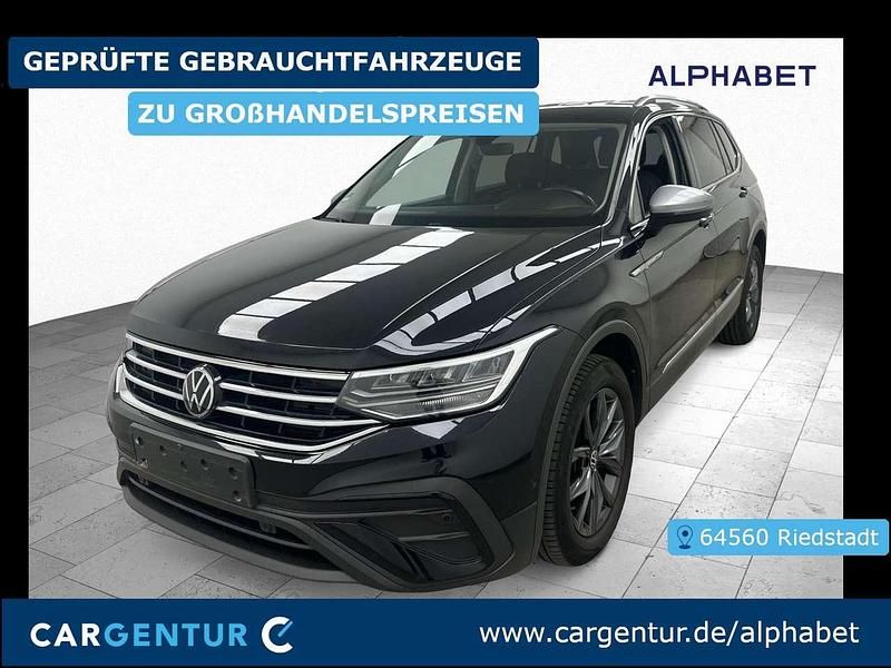 Deep black perleffekt Gebraucht 2022 VW Tiguan Allspace Life SUV | 24.307 € (Guter Preis) - Bild 1/2