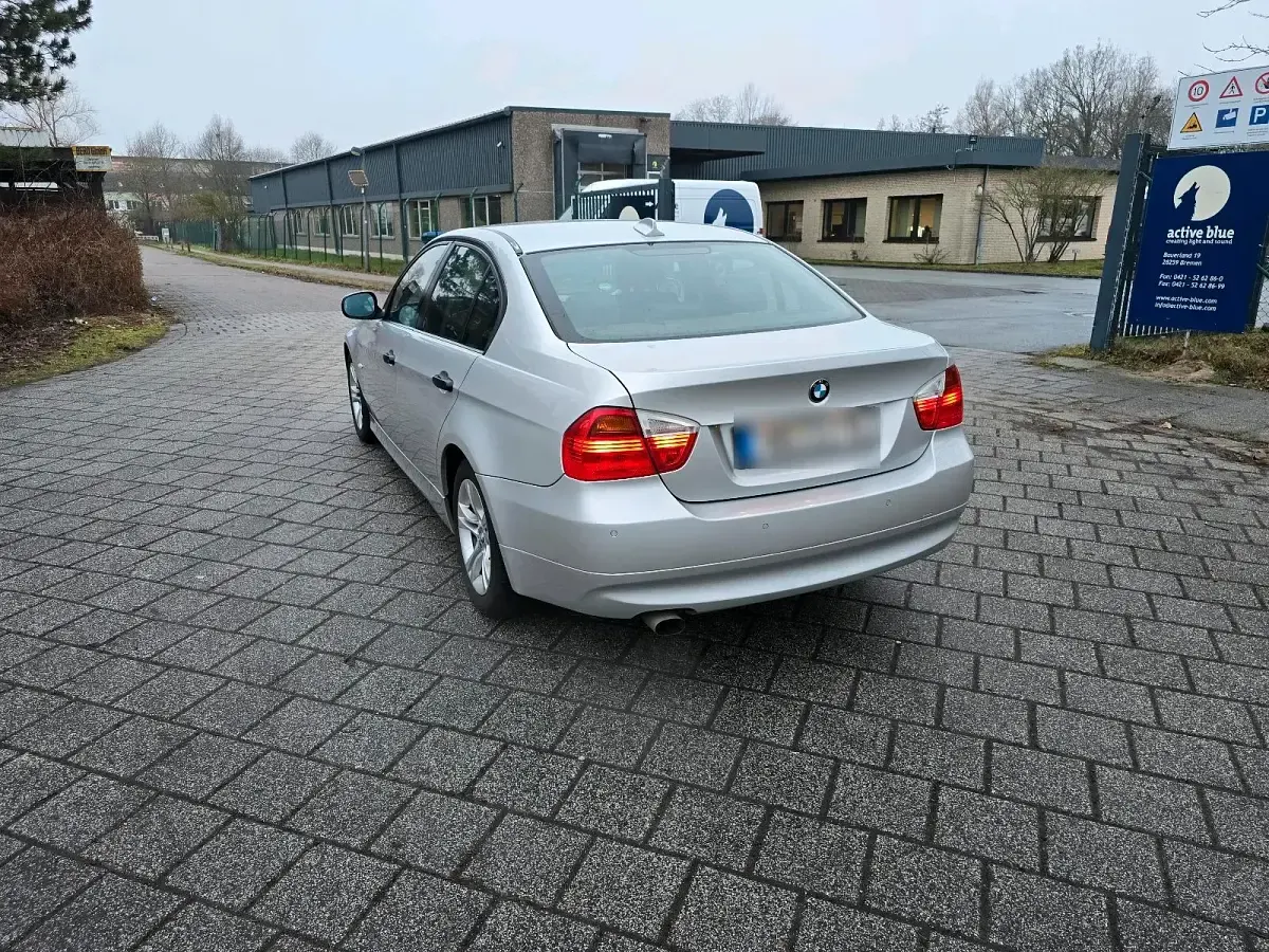 Brugt BMW 320 150 HK (110 kW) 2006 Sølv Sedan