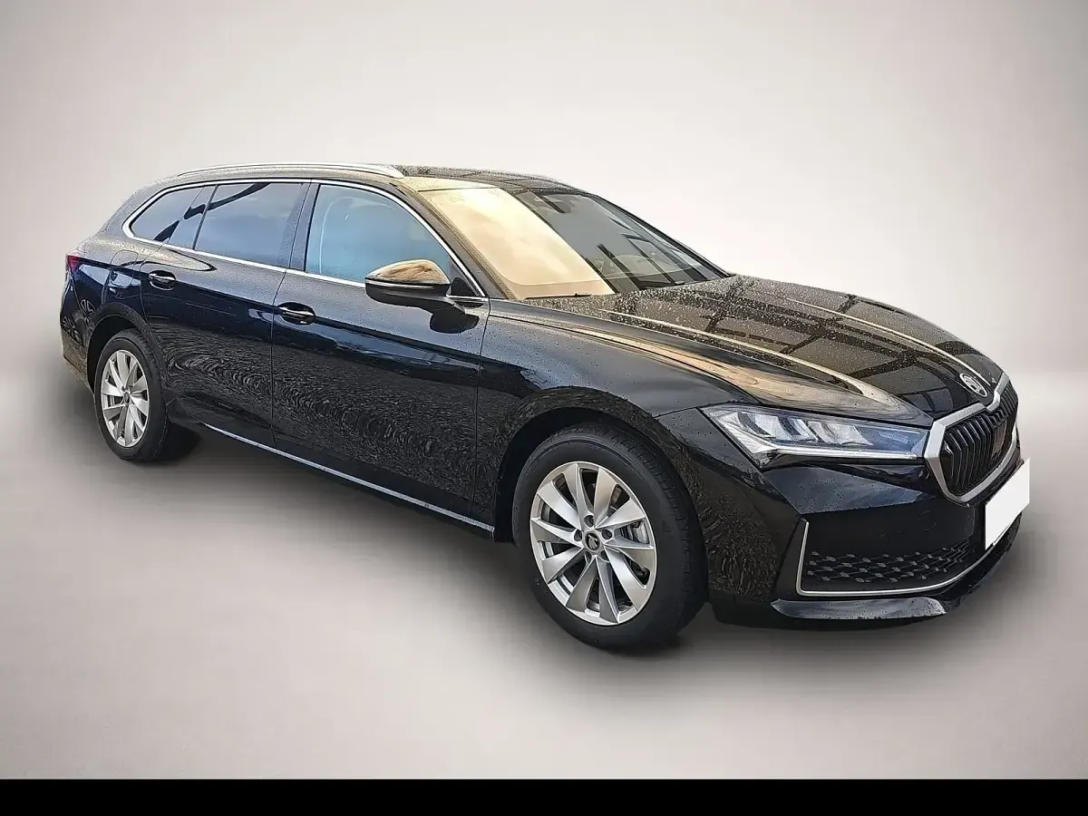 Gebraucht Skoda Superb Selection 150 PS (110 kW) 2026 Kombi