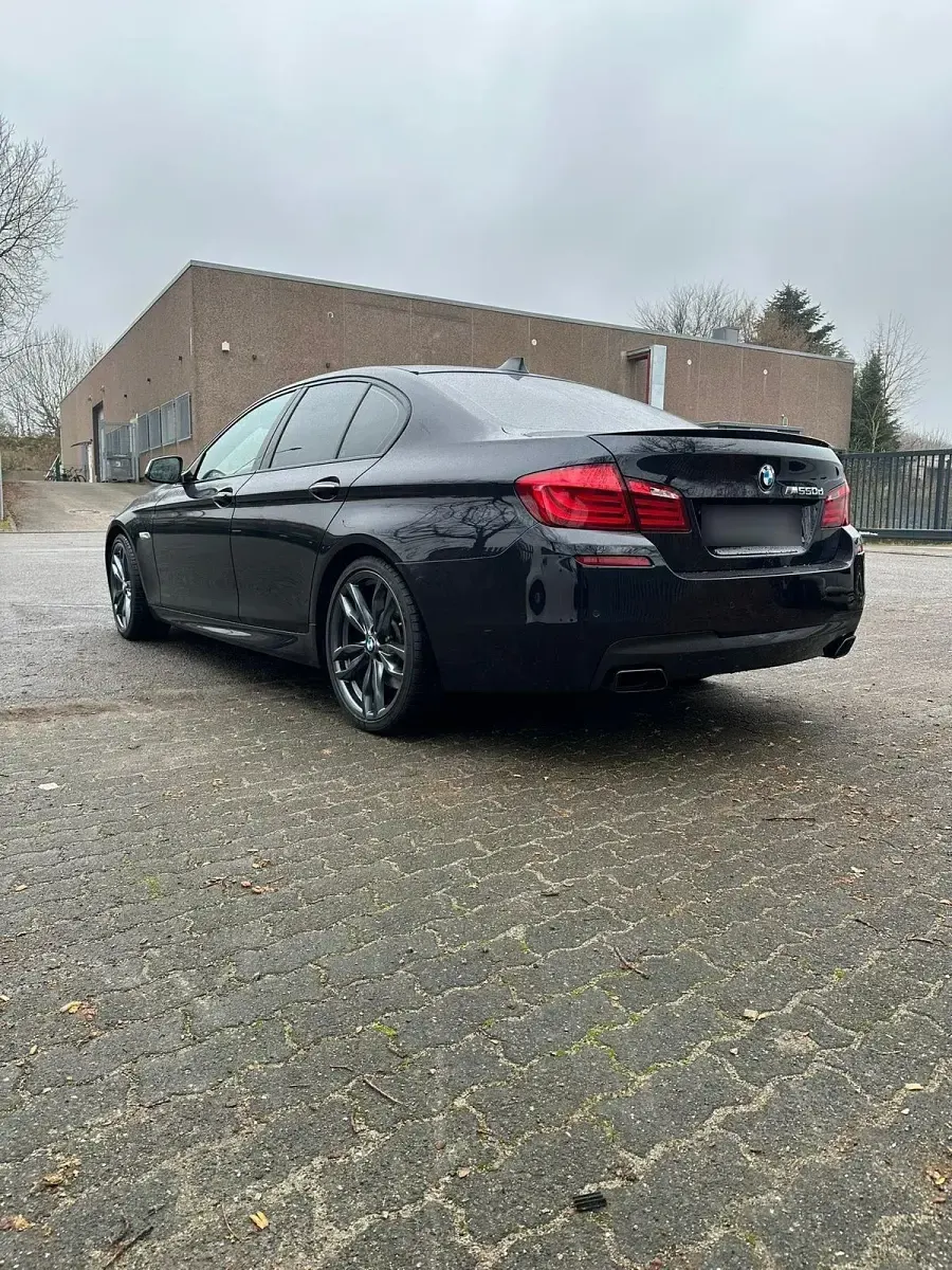 Gebraucht BMW 550 381 PS (280 kW) 2013 Schwarz Limousine
