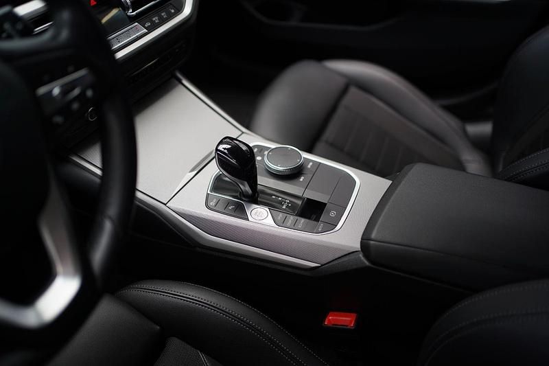 Gebraucht BMW 320e Advantage 190 PS (139 kW) 2022 Schwarz Limousine