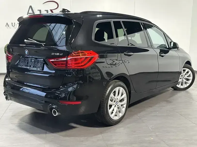 Gebraucht BMW 218 Gran Tourer Advantage 150 PS (110 kW) 2022 Schwarz Van / Kleinbus