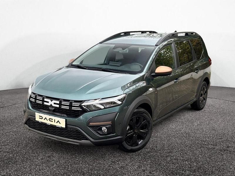 Neu Dacia Jogger Extreme 101 PS (74 kW) 2025 Zeder grün Van / Kleinbus
