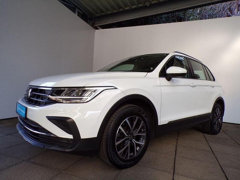Gebraucht VW Tiguan S 150 PS (110 kW) 2022 Weiß SUV