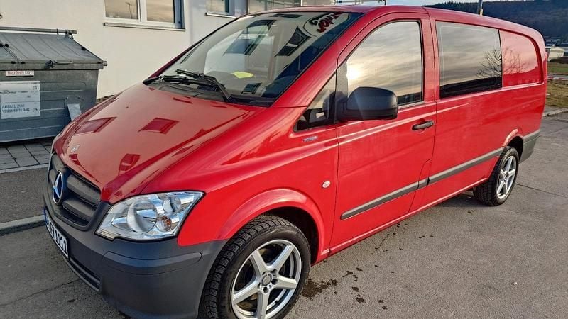 Gebraucht Mercedes Vito 163 PS (119 kW) 2011 Rot Van