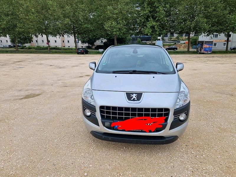 Silber Gebraucht 2011 Peugeot 3008 SUV | 3.299 € (Fairer Preis) - Bild 1/4
