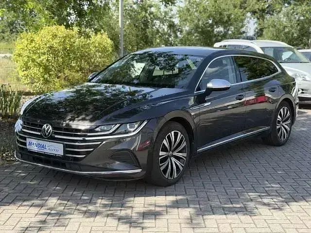 Gebraucht VW Arteon Elegance 150 PS (110 kW) 2023 Mangangrau metallic Kombi