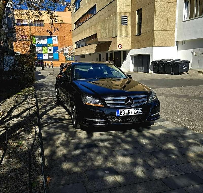 Gebraucht Mercedes C200 184 PS (135 kW) 2011 Limousine