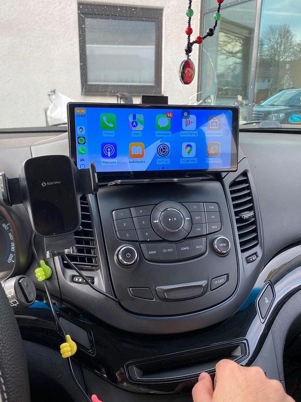 Gebraucht Chevrolet Orlando LT 163 PS (119 kW) 2012 Schwarz Van / Kleinbus