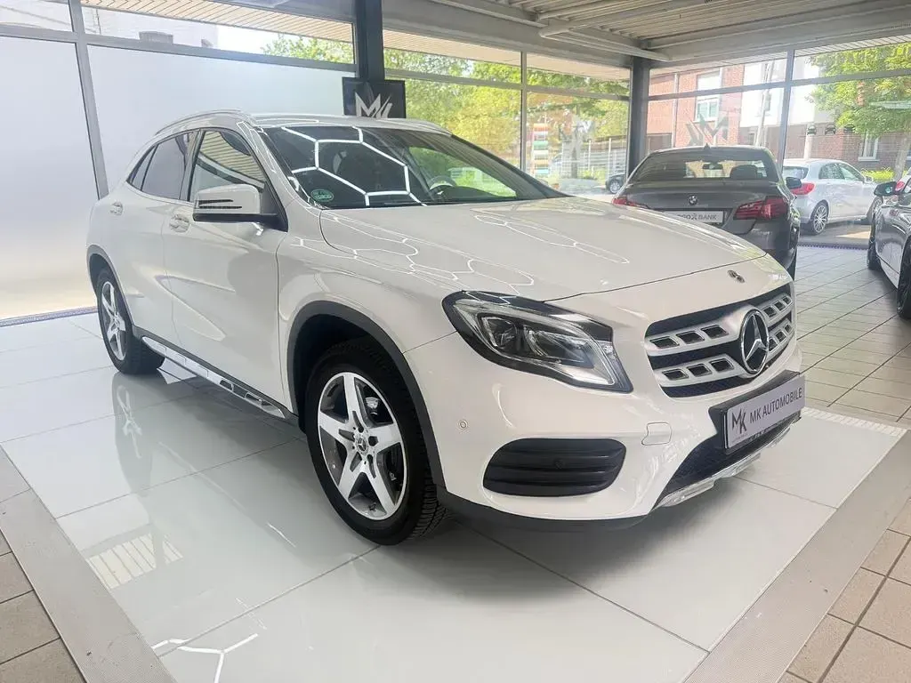 Gebraucht Mercedes GLA200 AMG 156 PS (114 kW) 2019 Weiß SUV