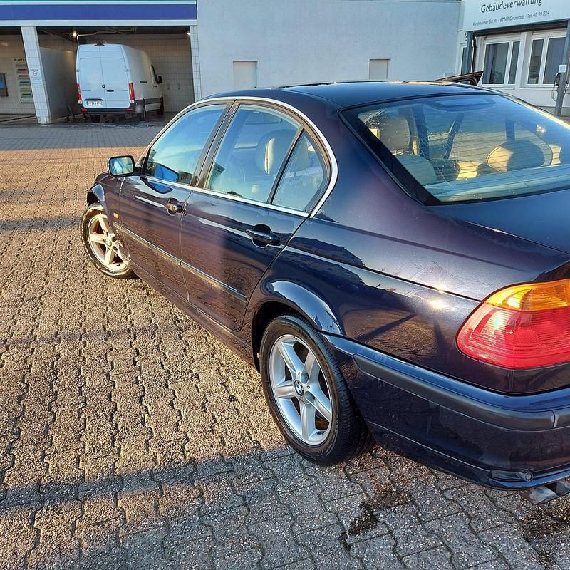 Gebraucht BMW 328 193 PS (141 kW) 1998 Blau Limousine