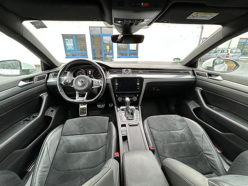 Gebraucht VW Arteon R-line 190 PS (139 kW) 2018 Weiß Kleinwagen