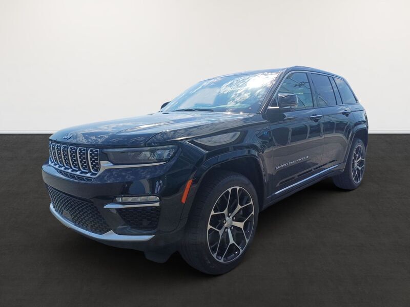 Diamond black Neu 2024 Jeep Grand Cherokee Summit SUV | 70.824 € - Bild 1/4