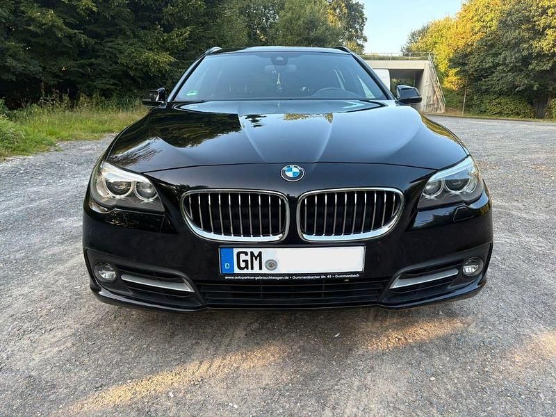 Schwarz Gebraucht 2016 BMW 520 Shadowline Kombi | 16.990 € (Etwas zu teuer) - Bild 1/4