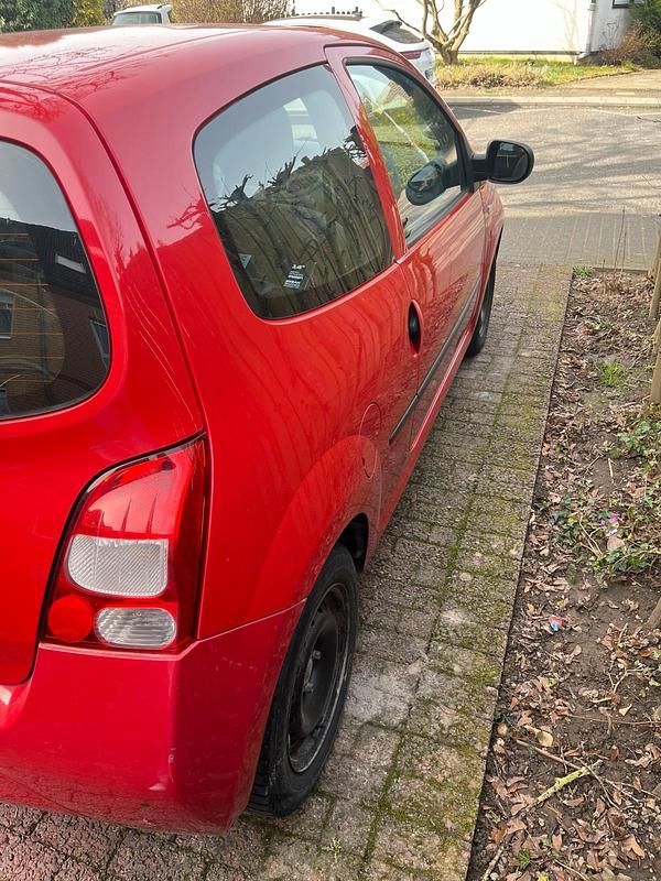 Gebraucht Renault Twingo 75 PS (55 kW) 2011 Rot Kleinwagen