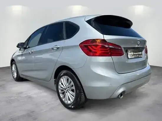 Gebraucht BMW 218 Active Tourer Advantage 140 PS (102 kW) 2019 Silber Van / Kleinbus