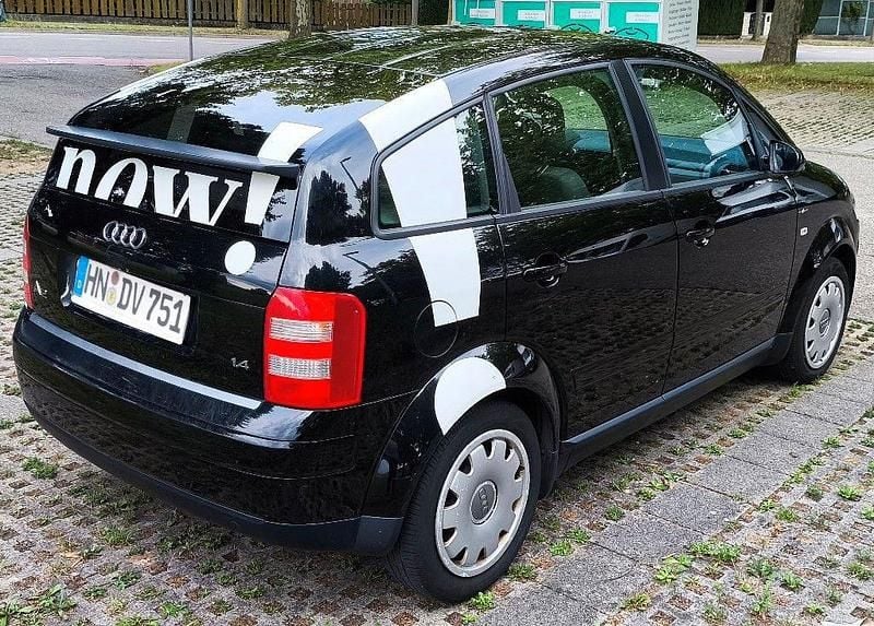Second-hand Audi A2 75 CP (55 kW) 2000 Negru Hatchback