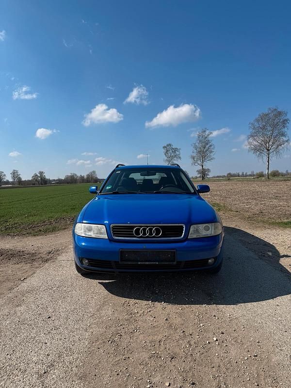 Blau Gebraucht 1999 Audi A4 Kombi | 750 € (Superpreis) - Bild 1/4