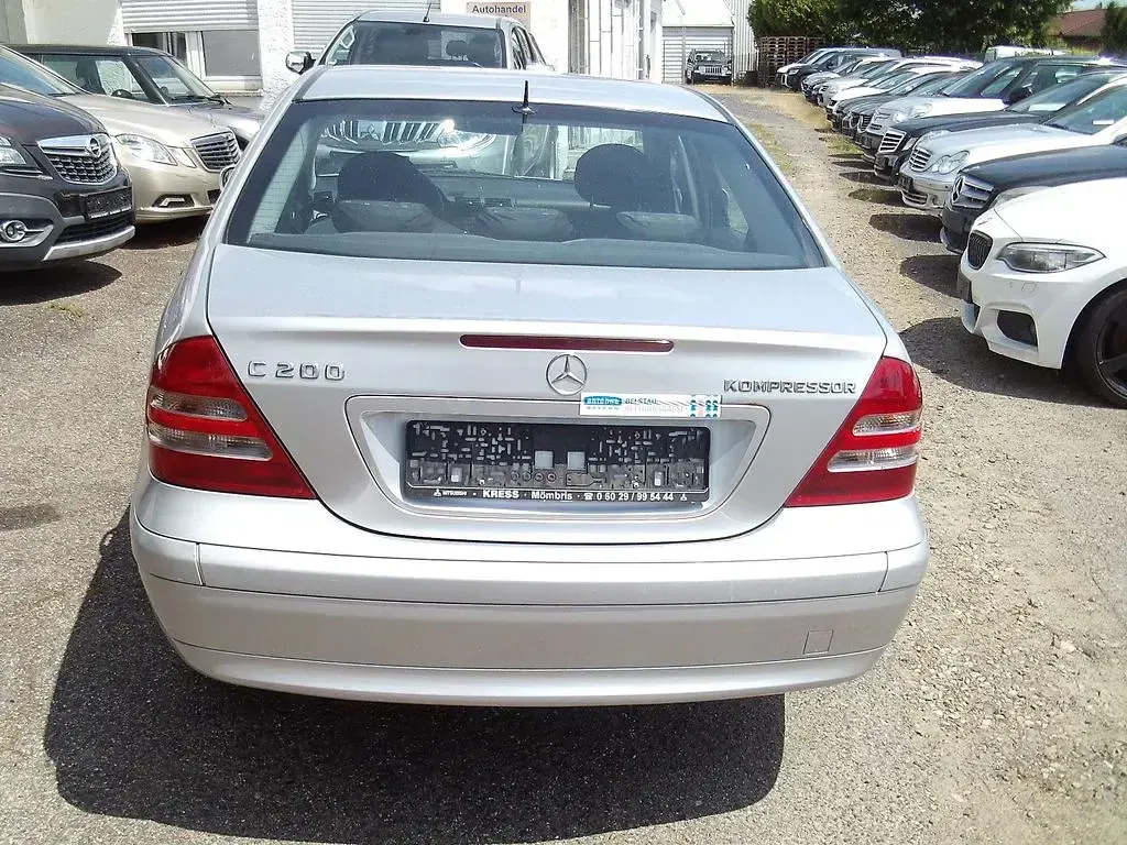Gebraucht Mercedes C200 Classic 163 PS (119 kW) 2002 Silber Limousine
