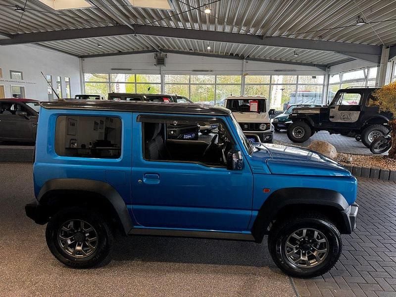 Gebraucht Suzuki Jimny Comfort+ 102 PS (75 kW) 2018 Blau SUV