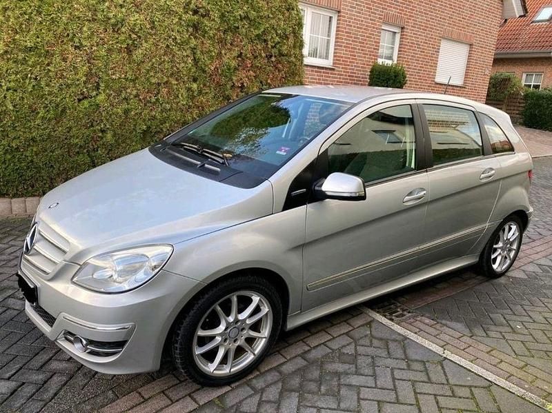 Gebraucht Mercedes B160 95 PS (69 kW) 2011 Grau Van / Kleinbus