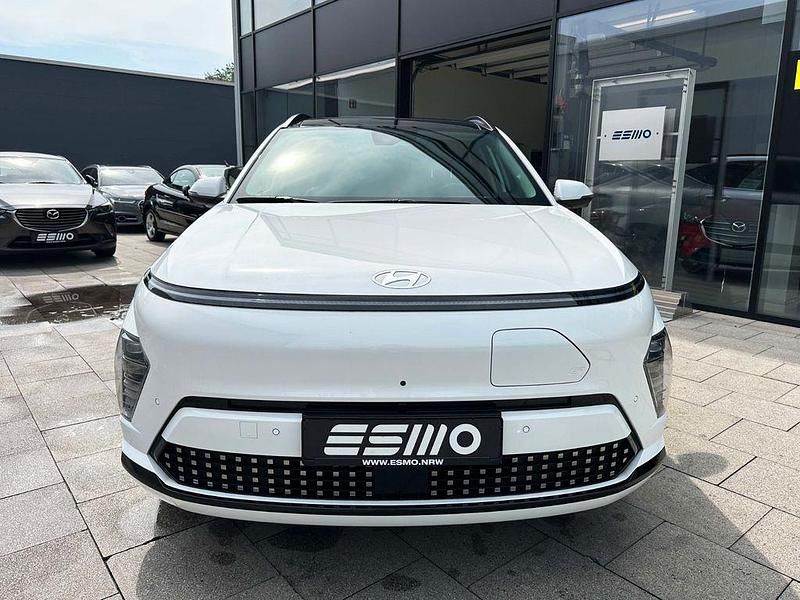 Weiß Gebraucht 2024 Hyundai Kona Prime SUV | 33.700 € (Guter Preis) - Bild 1/4