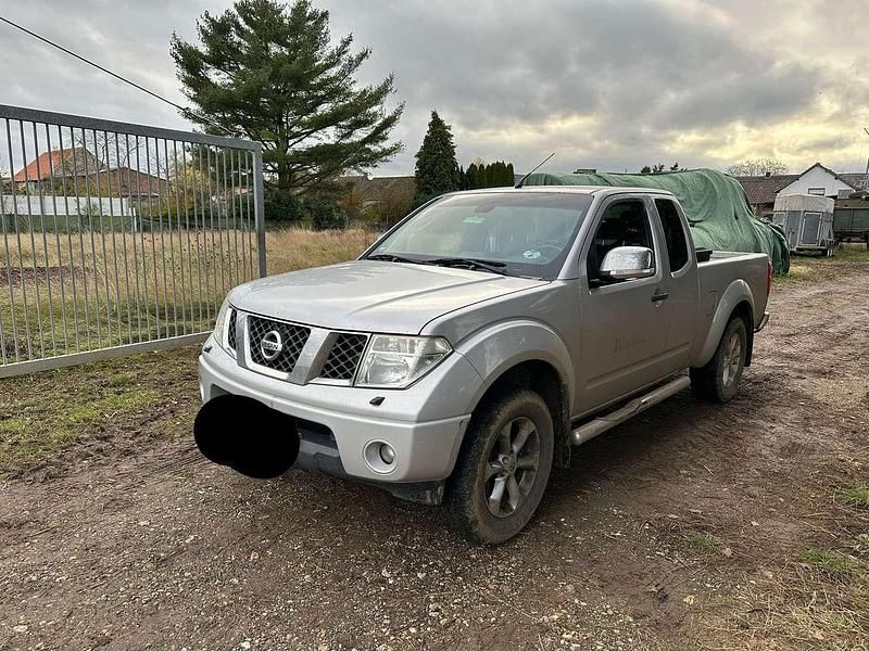 Silber Gebraucht 2008 Nissan Navara XE Abholung | 9.000 € (Fairer Preis) - Bild 1/4