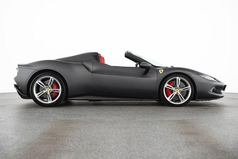 Gebraucht Ferrari 296 829 PS (609 kW) 2023 Grau Cabrio