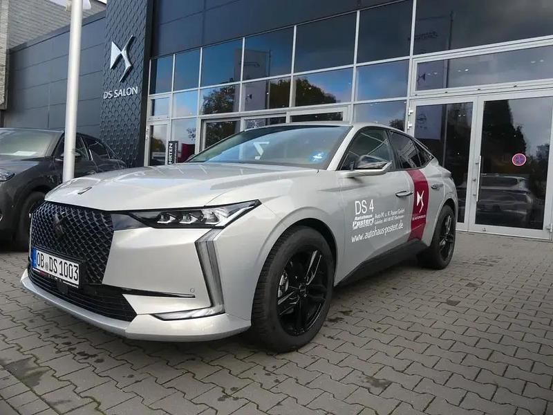Grau Gebraucht 2023 DS Automobiles DS4 Performance Line Plus Limousine | 26.780 € (Fairer Preis) - Bild 1/4