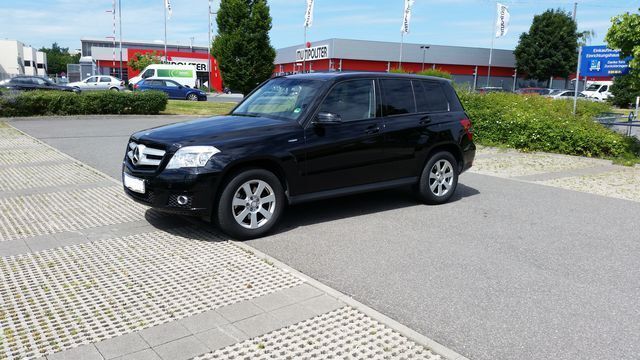 Gebraucht Mercedes GLK200 194 PS (142 kW) 2012 Schwarz SUV