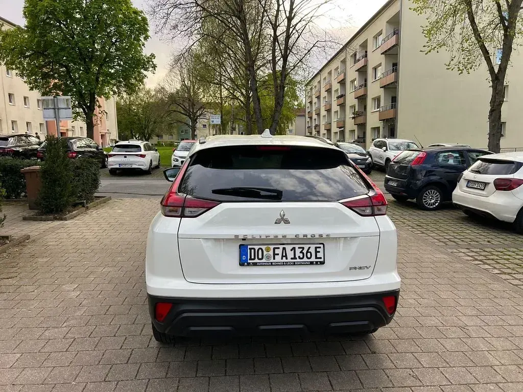 Usado Mitsubishi Eclipse Cross Basis 188 CV (138 kW) 2024 Blanco SUV