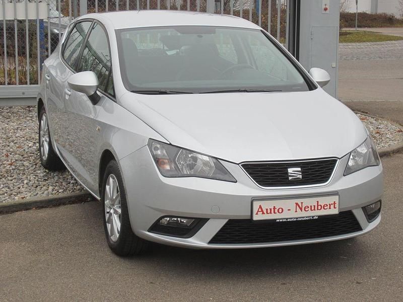 Silber Gebraucht 2016 Seat Ibiza Style Limousine | 9.750 € (Etwas zu teuer) - Bild 1/4