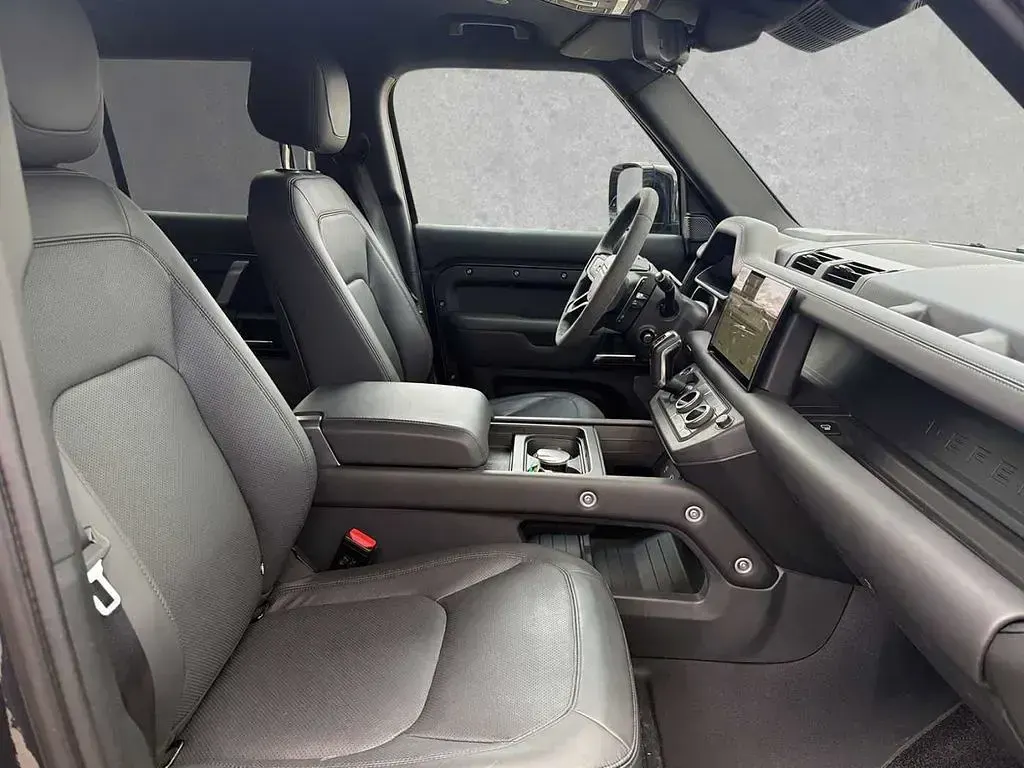 Gebraucht Land Rover Defender 525 PS (386 kW) 2022 Grau SUV