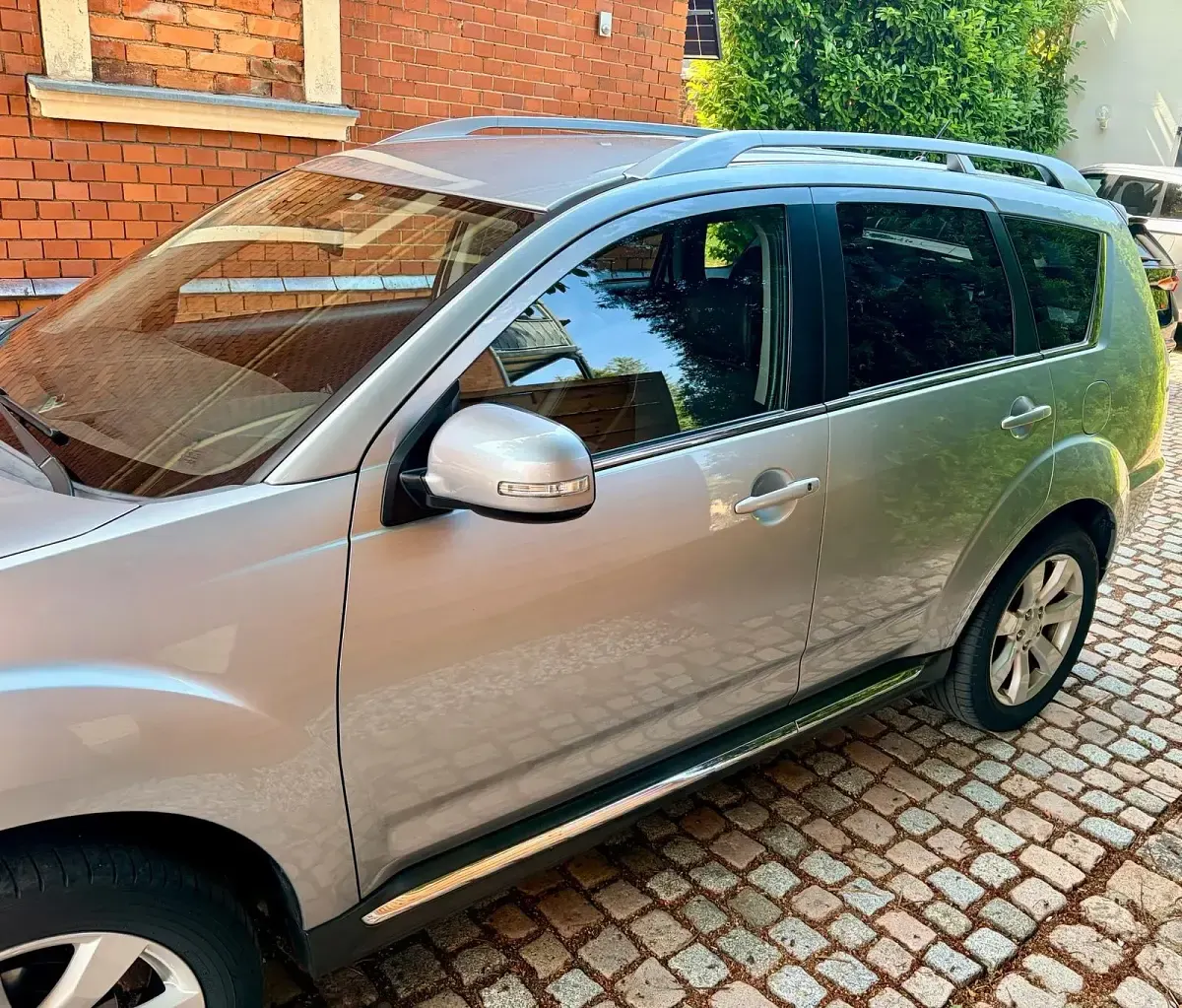 Gebraucht Mitsubishi Outlander Edition 150 PS (110 kW) 2011 Silber SUV