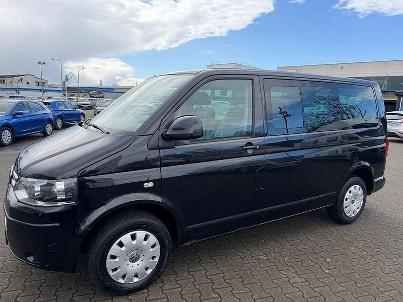 Gebraucht VW T5 Comfortline 140 PS (102 kW) 2015 Deep black perleffekt Van