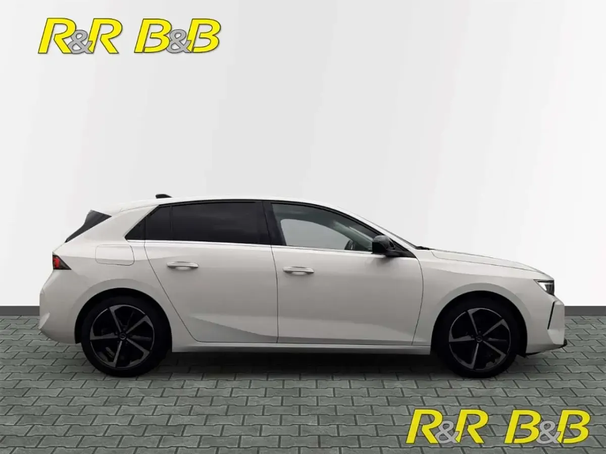 Gebraucht Opel Astra Elegance 181 PS (133 kW) 2023 Weiss Kleinwagen