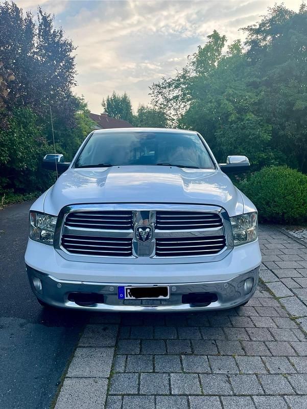 Weiß Gebraucht 2016 Dodge Ram Abholung | 25.000 € (Guter Preis) - Bild 1/4