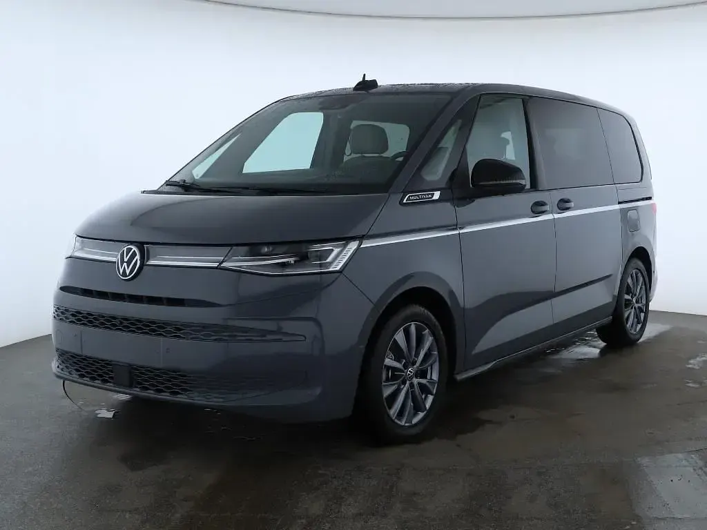 Gebraucht VW T7 Style 150 PS (110 kW) 2025 Grau Van
