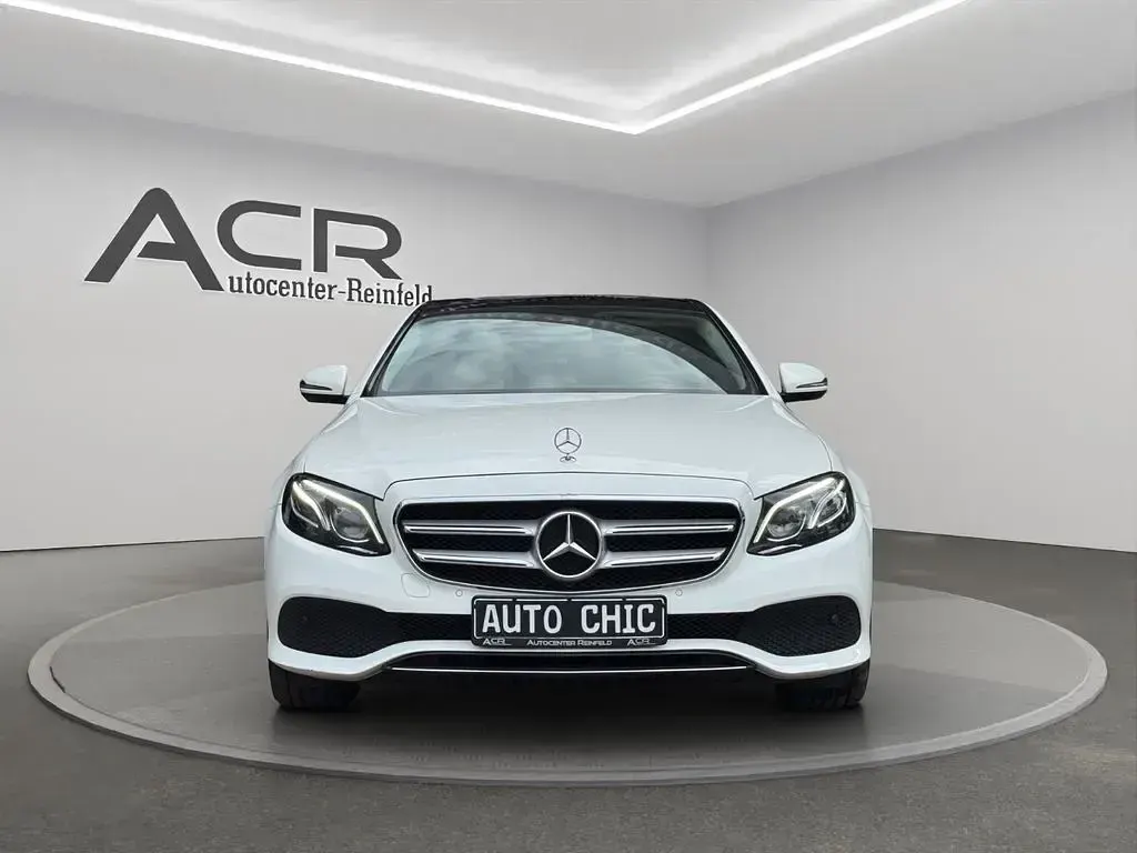 Gebraucht Mercedes E350 258 PS (189 kW) 2017 Weiß Limousine