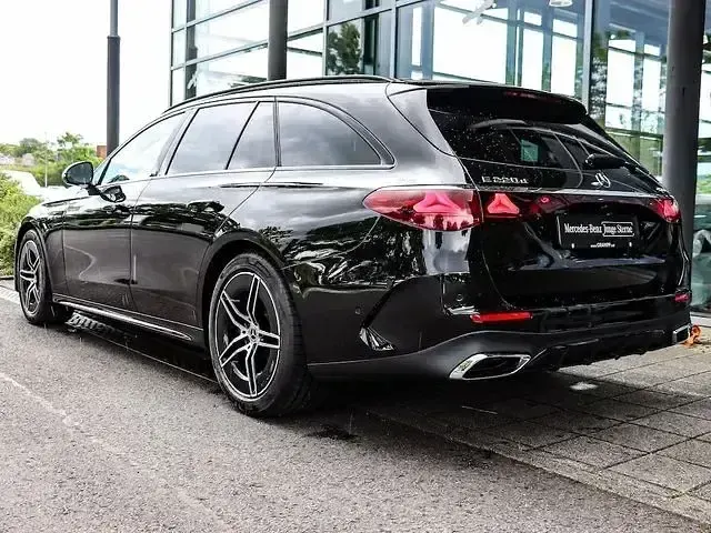 Gebraucht Mercedes E220 Advanced 197 PS (144 kW) 2025 Schwarz Limousine