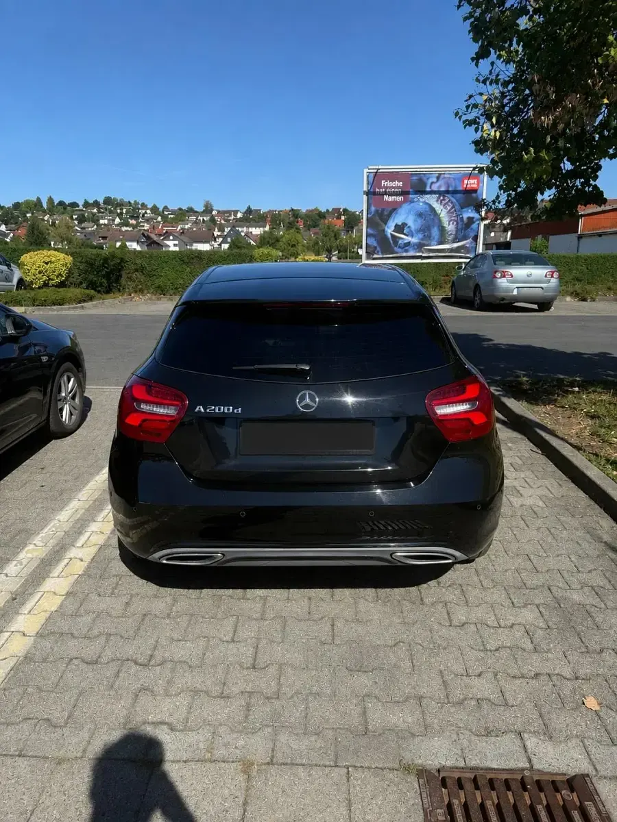 Gebraucht Mercedes A200 136 PS (100 kW) 2016 Schwarz Kleinwagen