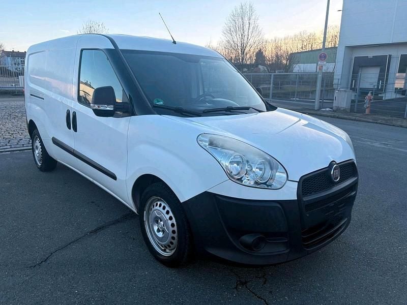 Weiß Gebraucht 2015 Fiat Doblò Van / Kleinbus | 4.900 € (Guter Preis) - Bild 1/4