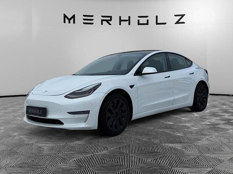 Weiß Gebraucht 2021 Tesla Model 3 Limousine | 25.490 € (Fairer Preis) - Bild 1/4