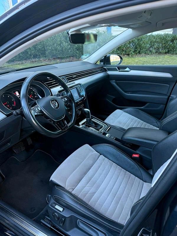 Gebraucht VW Passat Highline 150 PS (110 kW) 2016 Schwarz Kombi