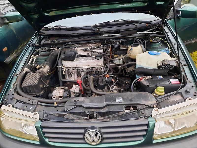 Second-hand VW Passat 115 CP (84 kW) 1996 Verde Break