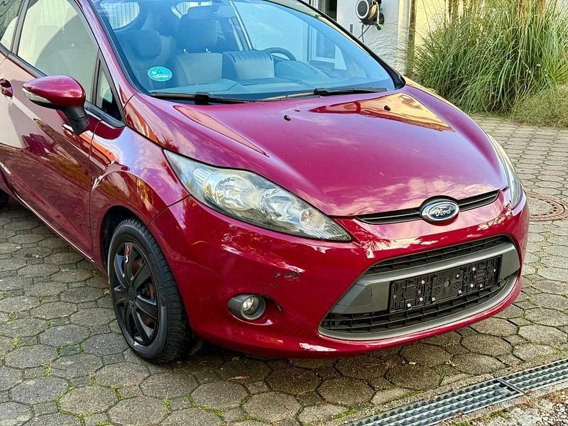 Gebraucht Ford Fiesta Trend 82 PS (60 kW) 2009 Violet Kleinwagen