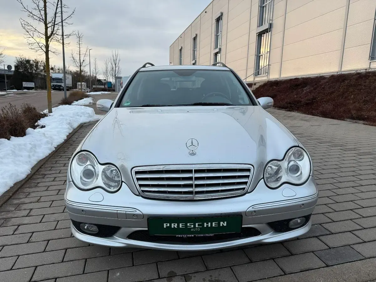 Gebraucht Mercedes C320 Avantgarde 224 PS (164 kW) 2006 Silber Limousine