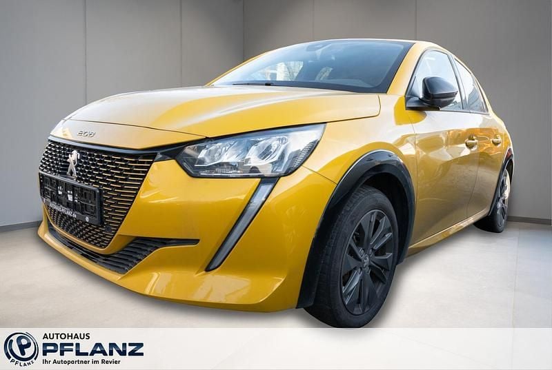 Gebraucht Peugeot e-208 Allure 100 kW (136 PS) 2023 Gelb Kleinwagen